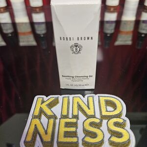 Bobbi Brown Soothing Cleansing Oil – 1 fl oz / 30 ml (Travel Size)